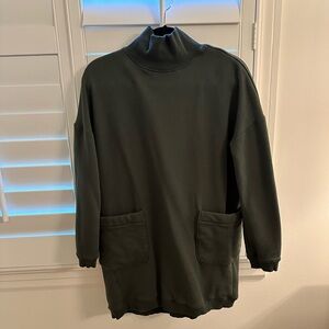 Pommander Place Green tunic/dress